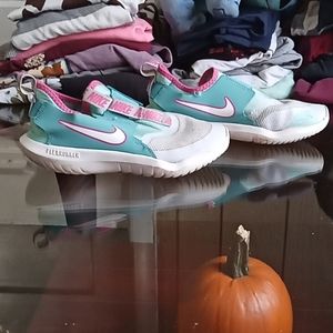 Nikes sneakers